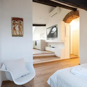 https://la-nuova-torretta-sui-navigli.it-lombardy.com